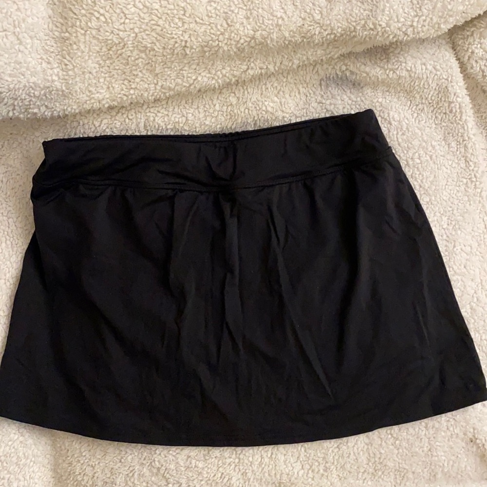 Lands End black swim skirt with panty-size 10